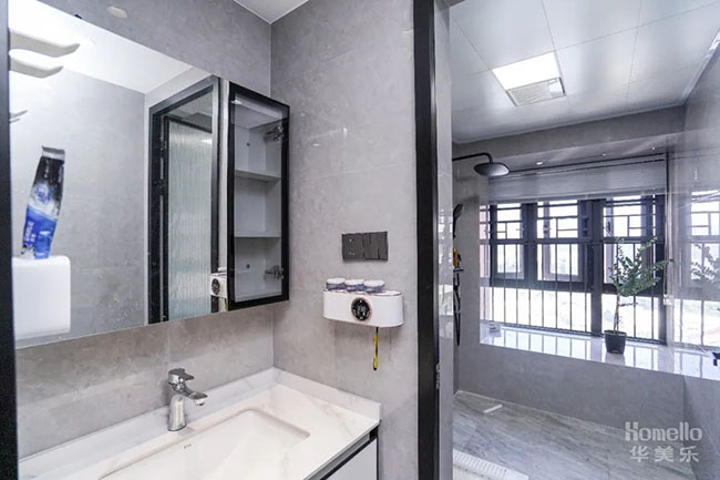 120㎡現(xiàn)代三居室，開放式廚房加島臺設計，這樣的橫廳布局真的很美好